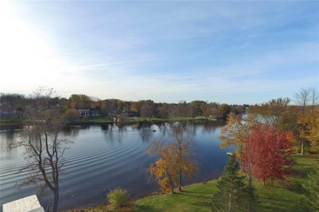 5 Bedroom Single Family Property  in 1300 BANKFIELD ROAD, Manotick, Ontario K4M1B2