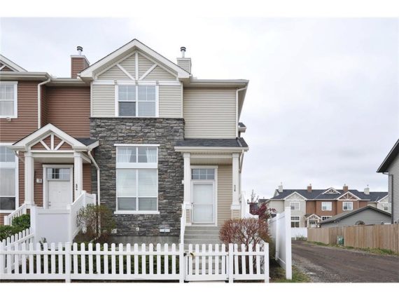 http://cdn.canadapropertylisting.com//Property/medium/1/2016/5/11/Row-Townhouse-for-Sale-s1-id524767140147595696716926555.jpg