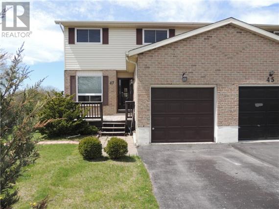 http://cdn.canadapropertylisting.com//Property/medium/2/2016/8/30/3-bedroom-House-property_for_sale-in-Kingston-id-4927718.jpg