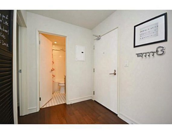 http://cdn.canadapropertylisting.com//Property/medium/3/2016/3/21/1-bedroom-single-family-property-for-sale-5247670710806127822.jpg