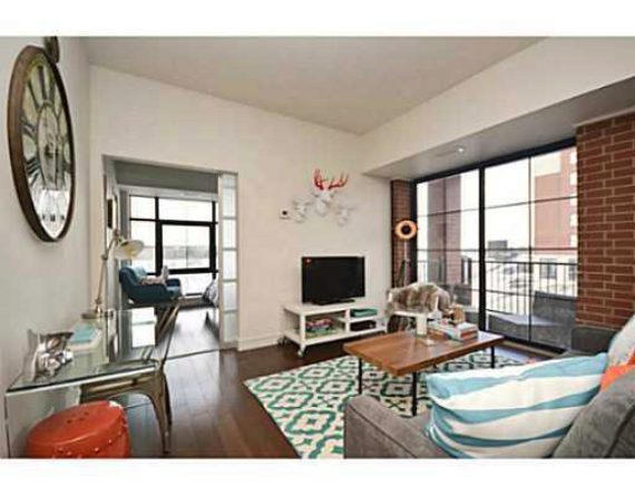 http://cdn.canadapropertylisting.com//Property/medium/3/2016/3/21/1-bedroom-single-family-property-for-sale-5247670710806197829.jpg