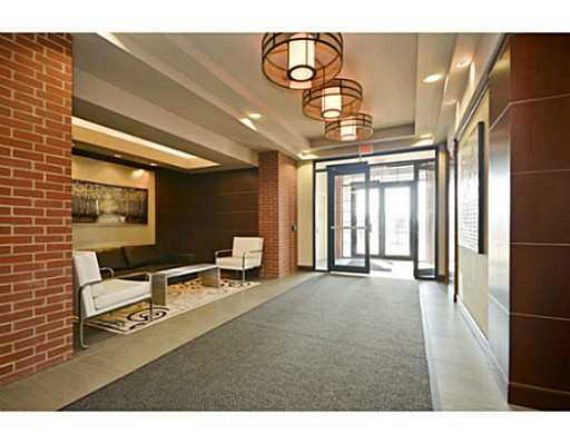 http://cdn.canadapropertylisting.com//Property/medium/3/2016/3/21/1-bedroom-single-family-property-for-sale-5247670710806317841.jpg