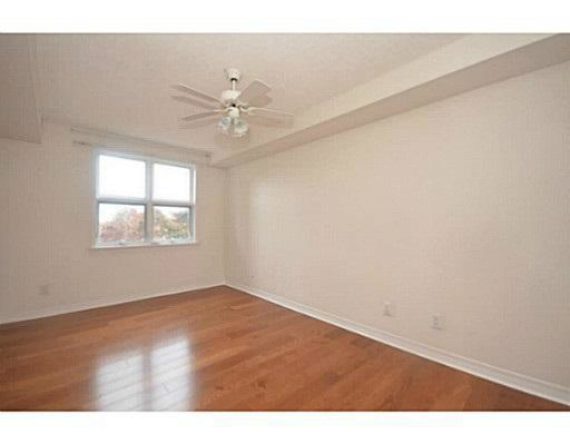 http://cdn.canadapropertylisting.com//Property/medium/3/2016/3/21/2-bedroom-single-family-property-for-sale-5247670710865723781.jpg