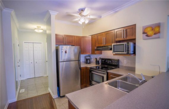 http://cdn.canadapropertylisting.com//Property/medium/3/2016/3/21/2-bedroom-single-family-property-for-sale-5247670711200927298.jpg