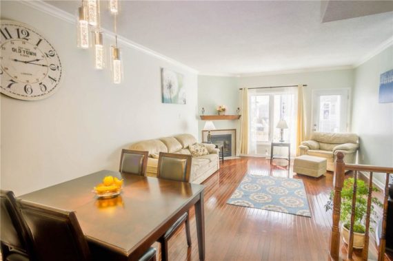 http://cdn.canadapropertylisting.com//Property/medium/3/2016/3/21/2-bedroom-single-family-property-for-sale-5247670711200987304.jpg