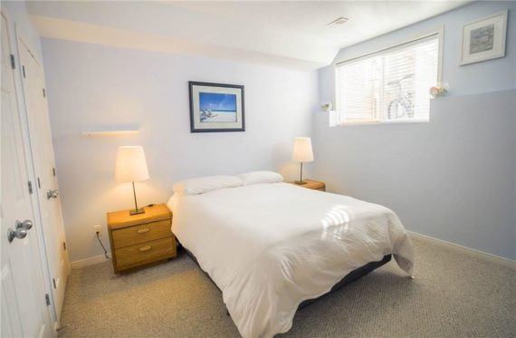 http://cdn.canadapropertylisting.com//Property/medium/3/2016/3/21/2-bedroom-single-family-property-for-sale-5247670711201047310.jpg
