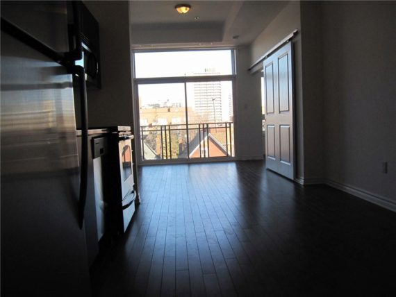 http://cdn.canadapropertylisting.com//Property/medium/3/2016/3/21/2-bedroom-single-family-property-to-rent-5247670708022949532.jpg