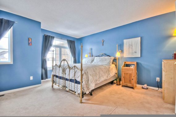 http://cdn.canadapropertylisting.com//Property/medium/3/2016/3/21/3-bedroom-property-for-sale-5247670707873084547.jpg
