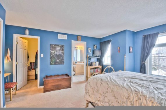 http://cdn.canadapropertylisting.com//Property/medium/3/2016/3/21/3-bedroom-property-for-sale-5247670707873094548.jpg