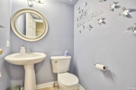 http://cdn.canadapropertylisting.com//Property/medium/3/2016/3/21/3-bedroom-property-for-sale-5247670707873114550.jpg
