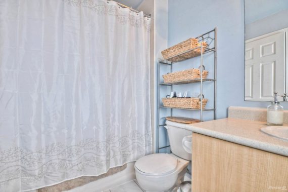 http://cdn.canadapropertylisting.com//Property/medium/3/2016/3/21/3-bedroom-property-for-sale-5247670707873124551.jpg