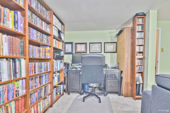 http://cdn.canadapropertylisting.com//Property/medium/3/2016/3/21/3-bedroom-property-for-sale-5247670707873164555.jpg