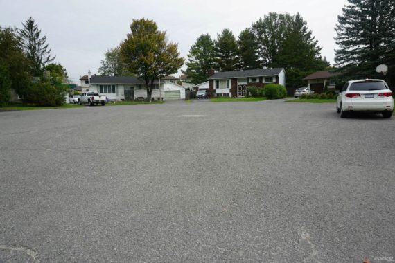 http://cdn.canadapropertylisting.com//Property/medium/3/2016/3/21/3-bedroom-property-for-sale-5247670707919799218.jpg