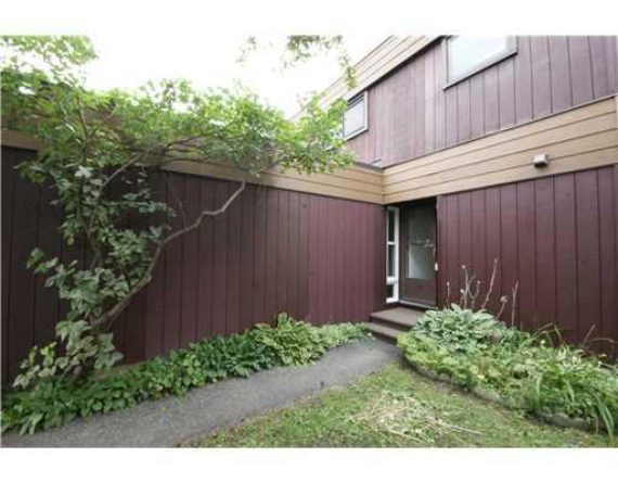 http://cdn.canadapropertylisting.com//Property/medium/3/2016/3/21/3-bedroom-single-family-property-for-sale-5247670707975674805.jpg
