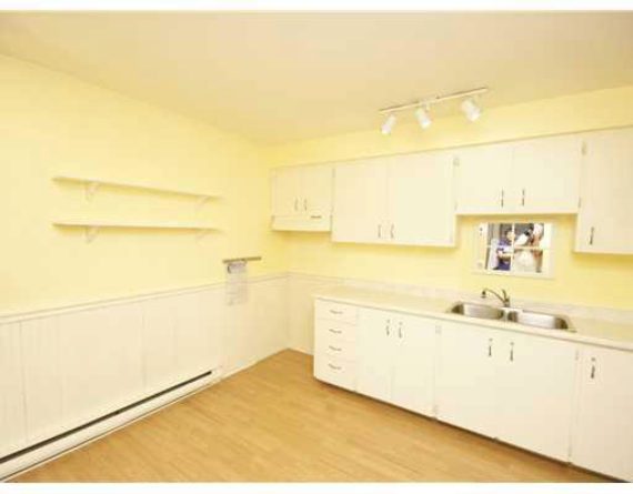 http://cdn.canadapropertylisting.com//Property/medium/3/2016/3/21/3-bedroom-single-family-property-for-sale-5247670707975684806.jpg