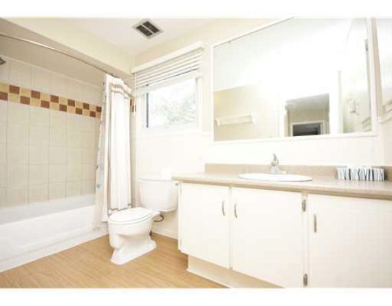 http://cdn.canadapropertylisting.com//Property/medium/3/2016/3/21/3-bedroom-single-family-property-for-sale-5247670707975714809.jpg
