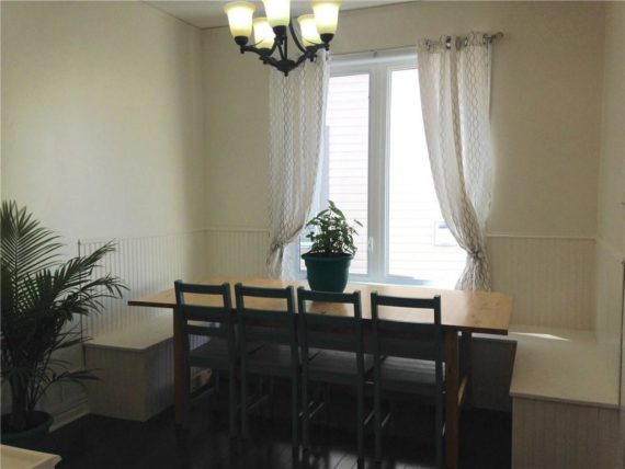 http://cdn.canadapropertylisting.com//Property/medium/3/2016/3/21/3-bedroom-single-family-property-for-sale-5247670707981135351.jpg