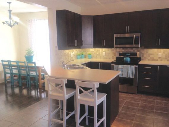 http://cdn.canadapropertylisting.com//Property/medium/3/2016/3/21/3-bedroom-single-family-property-for-sale-5247670707981145352.jpg