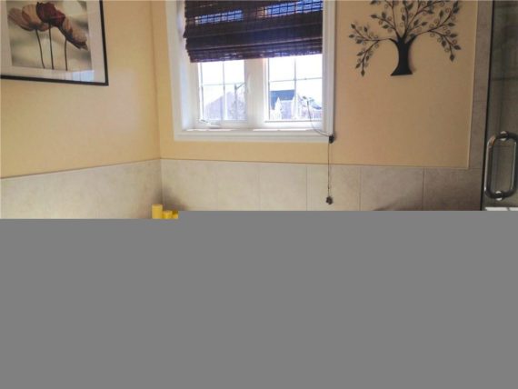 http://cdn.canadapropertylisting.com//Property/medium/3/2016/3/21/3-bedroom-single-family-property-for-sale-5247670707981225360.jpg