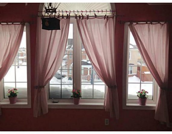 http://cdn.canadapropertylisting.com//Property/medium/3/2016/3/21/3-bedroom-single-family-property-for-sale-5247670707981235361.jpg