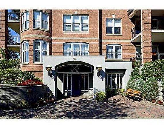 http://cdn.canadapropertylisting.com//Property/medium/3/2016/3/21/3-bedroom-single-family-property-for-sale-5247670710942751483.jpg