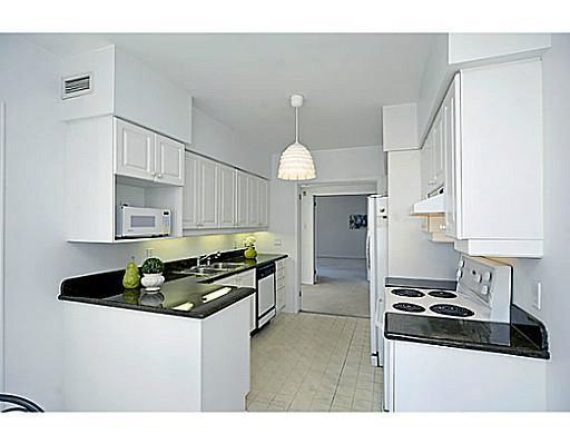 http://cdn.canadapropertylisting.com//Property/medium/3/2016/3/21/3-bedroom-single-family-property-for-sale-5247670710942771485.jpg