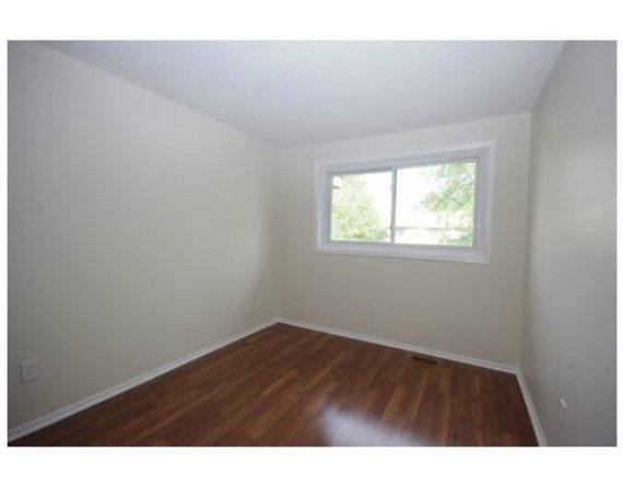 http://cdn.canadapropertylisting.com//Property/medium/3/2016/3/21/3-bedroom-single-family-property-for-sale-5247670711036980905.jpg