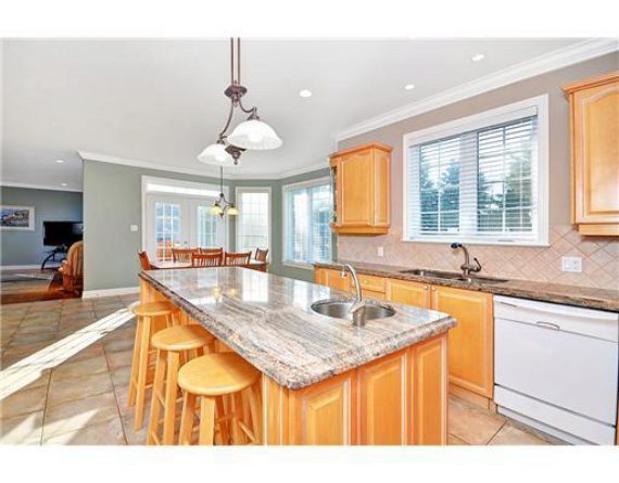 http://cdn.canadapropertylisting.com//Property/medium/3/2016/3/21/3-bedroom-single-family-property-for-sale-5247670711038281035.jpg