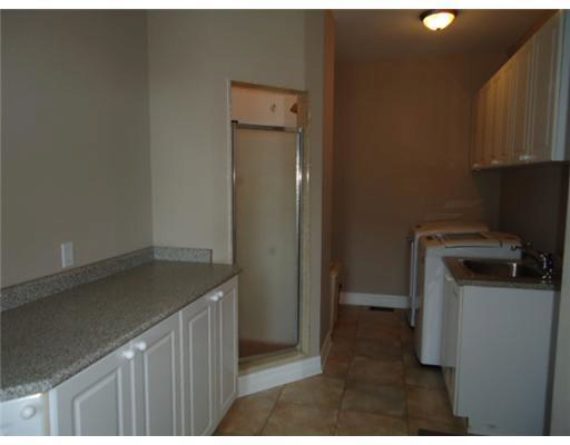 http://cdn.canadapropertylisting.com//Property/medium/3/2016/3/21/3-bedroom-single-family-property-for-sale-5247670711038351042.jpg