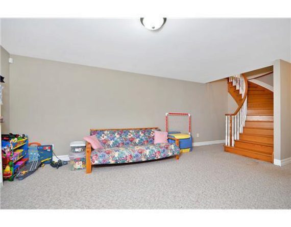 http://cdn.canadapropertylisting.com//Property/medium/3/2016/3/21/3-bedroom-single-family-property-for-sale-5247670711038371044.jpg