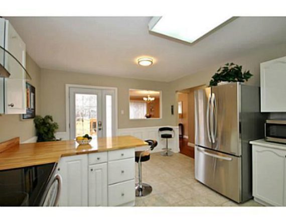 http://cdn.canadapropertylisting.com//Property/medium/3/2016/3/21/3-bedroom-single-family-property-for-sale-5247670711643901591.jpg