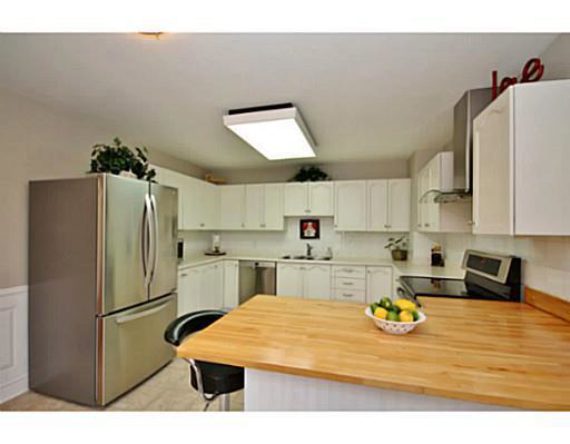 http://cdn.canadapropertylisting.com//Property/medium/3/2016/3/21/3-bedroom-single-family-property-for-sale-5247670711643911592.jpg