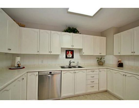 http://cdn.canadapropertylisting.com//Property/medium/3/2016/3/21/3-bedroom-single-family-property-for-sale-5247670711643921593.jpg