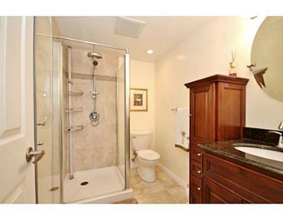 http://cdn.canadapropertylisting.com//Property/medium/3/2016/3/21/3-bedroom-single-family-property-for-sale-5247670711644001601.jpg