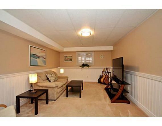 http://cdn.canadapropertylisting.com//Property/medium/3/2016/3/21/3-bedroom-single-family-property-for-sale-5247670711644011602.jpg