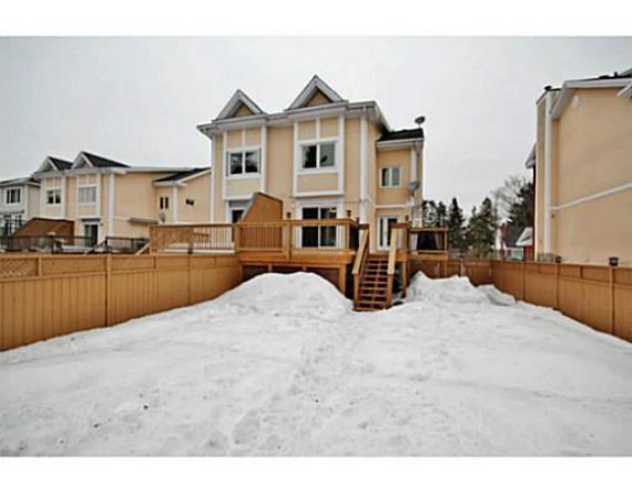 http://cdn.canadapropertylisting.com//Property/medium/3/2016/3/21/3-bedroom-single-family-property-for-sale-5247670711644051606.jpg