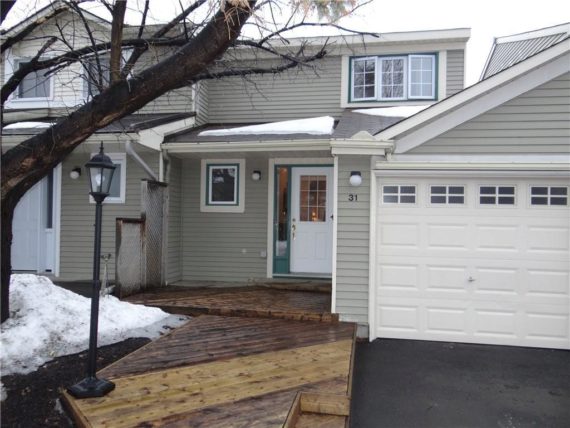 http://cdn.canadapropertylisting.com//Property/medium/3/2016/3/21/3-bedroom-single-family-property-for-sale-5247670711702017402.jpg