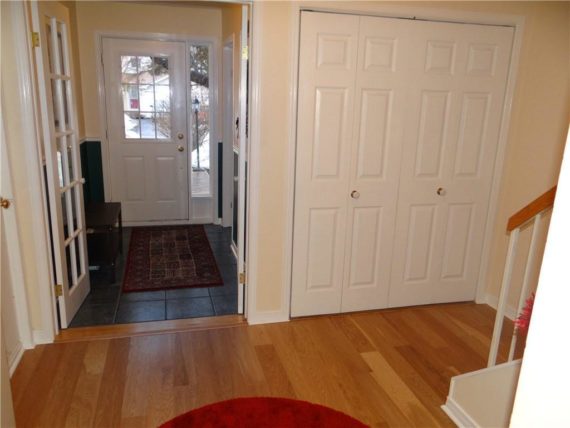 http://cdn.canadapropertylisting.com//Property/medium/3/2016/3/21/3-bedroom-single-family-property-for-sale-5247670711702037404.jpg