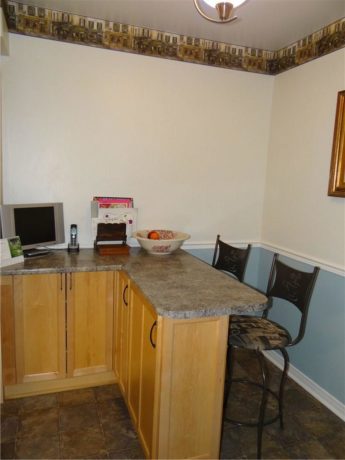 http://cdn.canadapropertylisting.com//Property/medium/3/2016/3/21/3-bedroom-single-family-property-for-sale-5247670711702077408.jpg