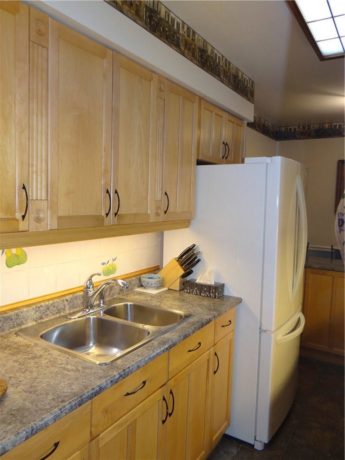 http://cdn.canadapropertylisting.com//Property/medium/3/2016/3/21/3-bedroom-single-family-property-for-sale-5247670711702087409.jpg
