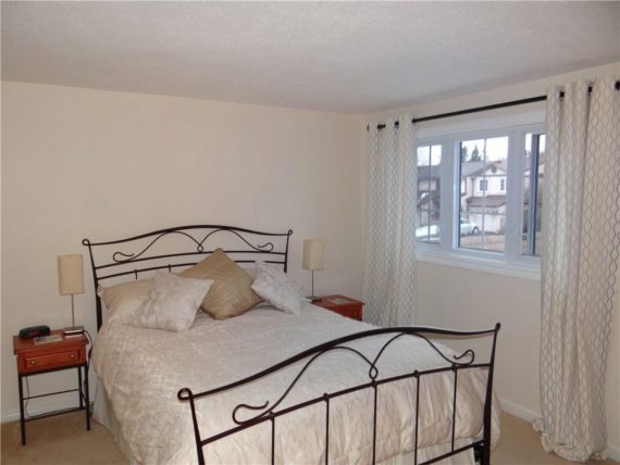 http://cdn.canadapropertylisting.com//Property/medium/3/2016/3/21/3-bedroom-single-family-property-for-sale-5247670711702107411.jpg
