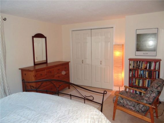 http://cdn.canadapropertylisting.com//Property/medium/3/2016/3/21/3-bedroom-single-family-property-for-sale-5247670711702117412.jpg