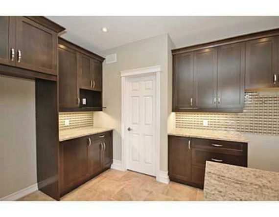 http://cdn.canadapropertylisting.com//Property/medium/3/2016/3/21/3-bedroom-single-family-property-for-sale-5247670711707597960.jpg