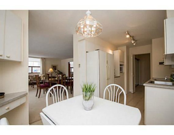 http://cdn.canadapropertylisting.com//Property/medium/3/2016/3/21/3-bedroom-single-family-property-for-sale-5247670711718639064.jpg
