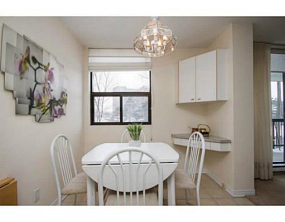 http://cdn.canadapropertylisting.com//Property/medium/3/2016/3/21/3-bedroom-single-family-property-for-sale-5247670711718649065.jpg