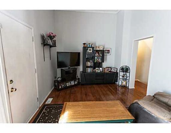 http://cdn.canadapropertylisting.com//Property/medium/3/2016/3/21/3-bedroom-single-family-property-for-sale-5247670711746491849.jpg