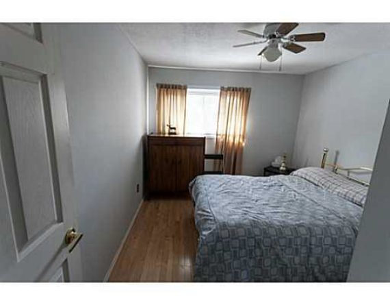 http://cdn.canadapropertylisting.com//Property/medium/3/2016/3/21/3-bedroom-single-family-property-for-sale-5247670711746621862.jpg