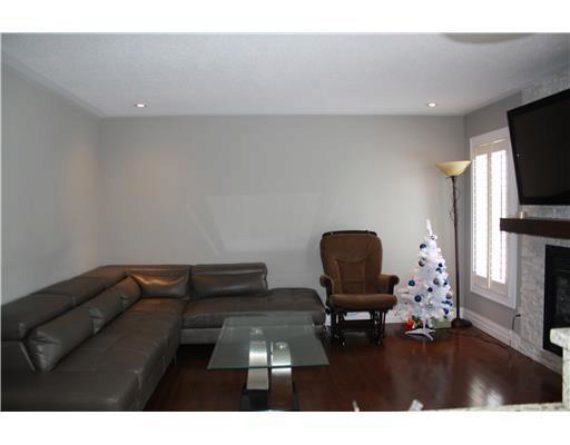 http://cdn.canadapropertylisting.com//Property/medium/3/2016/3/21/3-bedroom-single-family-property-to-rent-5247670707953242562.jpg
