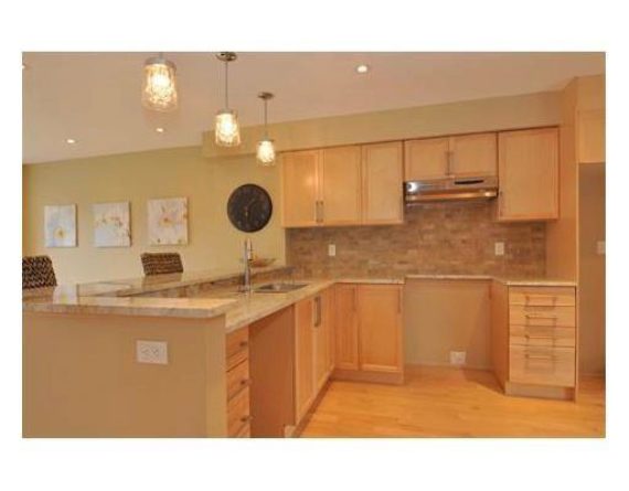 http://cdn.canadapropertylisting.com//Property/medium/3/2016/3/21/3-bedroom-single-family-property-to-rent-5247670707972444482.jpg