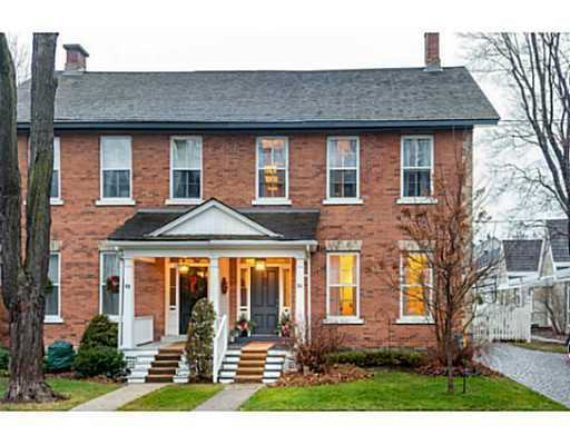 http://cdn.canadapropertylisting.com//Property/medium/3/2016/3/21/3-bedroom-single-family-property-to-rent-5247670708001197357.jpg